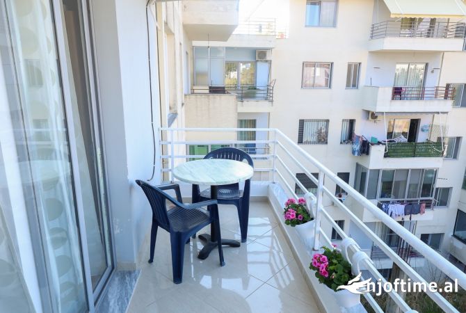 Shtepi me qera Apartament ne Tirane, 1+1, Mobilimi E mobiluar, Pagesa 40,000  Leke.
