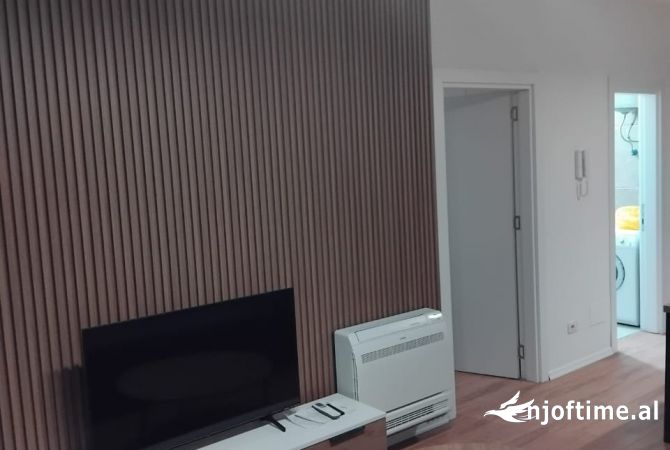 Shtepi me qera Apartament ne Tirane, 1+1, Mobilimi E mobiluar, Pagesa 400  Euro.