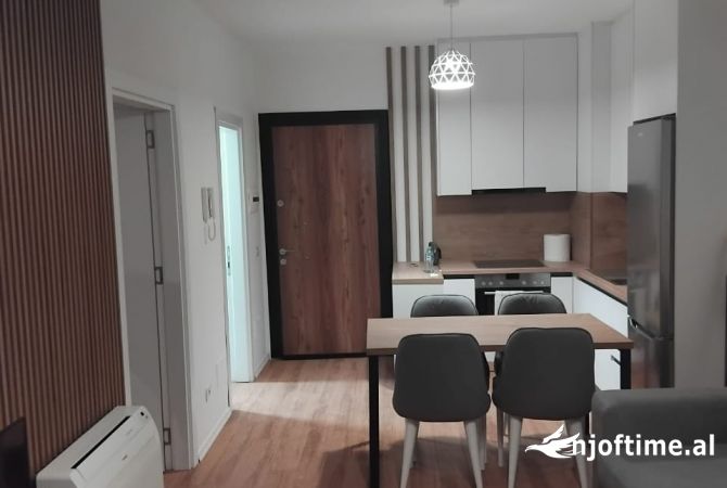 Shtepi me qera Apartament ne Tirane, 1+1, Mobilimi E mobiluar, Pagesa 400  Euro.