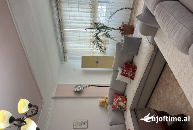 Shtepi me qera Apartament ne Tirane, 2+1, Mobilimi E mobiluar, Pagesa 600  Euro.