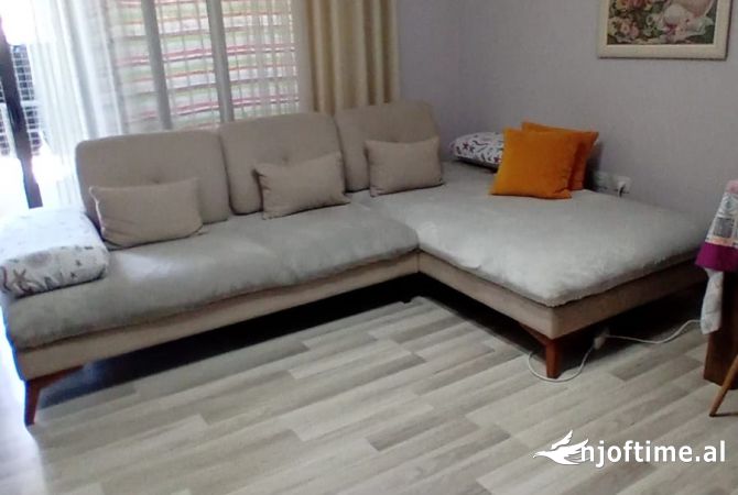 Shtepi ne shitje Apartament ne Tirane, 1+1, Mobilimi E mobiluar, Pagesa 104,000  Euro.