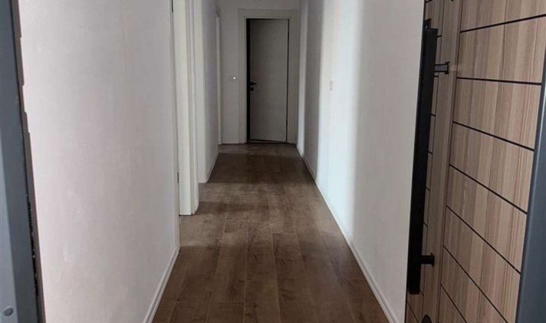 Shtepi me qera Apartament ne Tirane, 2+1, Mobilimi Bosh, pa mobiluar, Pagesa 30,000  Leke.