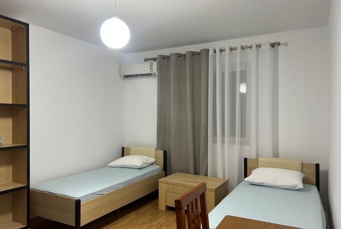 JEPET ME QIRA 2+1+1 PRANE PALLATIT ME SHIGJETA  50.000 LEKE 