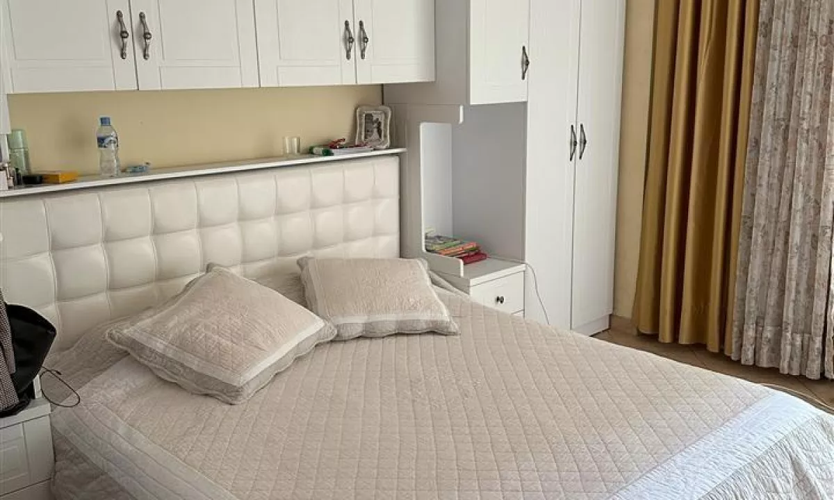 Shtepi me qera Apartament ne Tirane, 2+1, Mobilimi E mobiluar, Pagesa 40,000  Leke.
