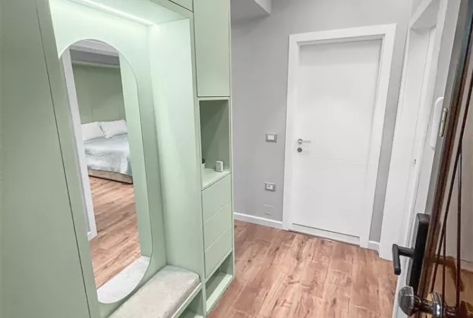 Shtepi me qera Apartament ne Tirane, 1+1, Mobilimi E mobiluar, Pagesa 1,100  Euro.