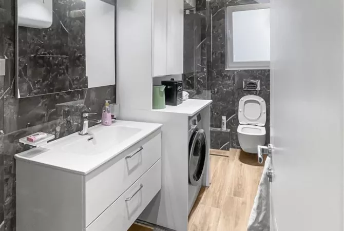 Shtepi me qera Apartament ne Tirane, 1+1, Mobilimi E mobiluar, Pagesa 1,100  Euro.