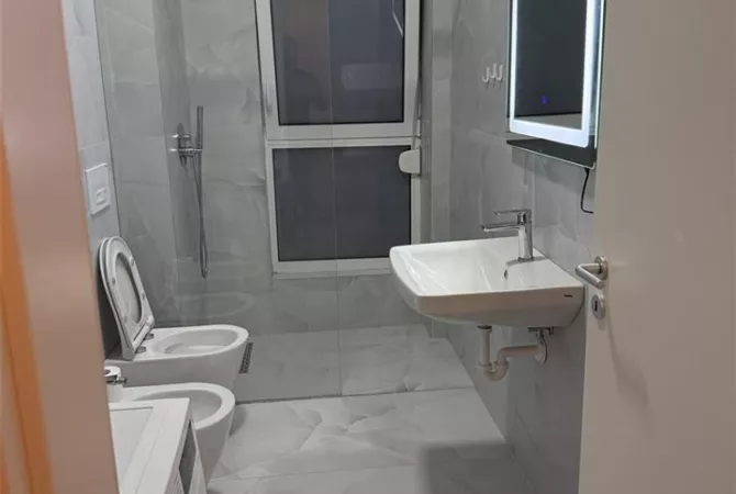 Shtepi me qera Apartament ne Tirane, 1+1, Mobilimi E mobiluar, Pagesa 500  Euro.