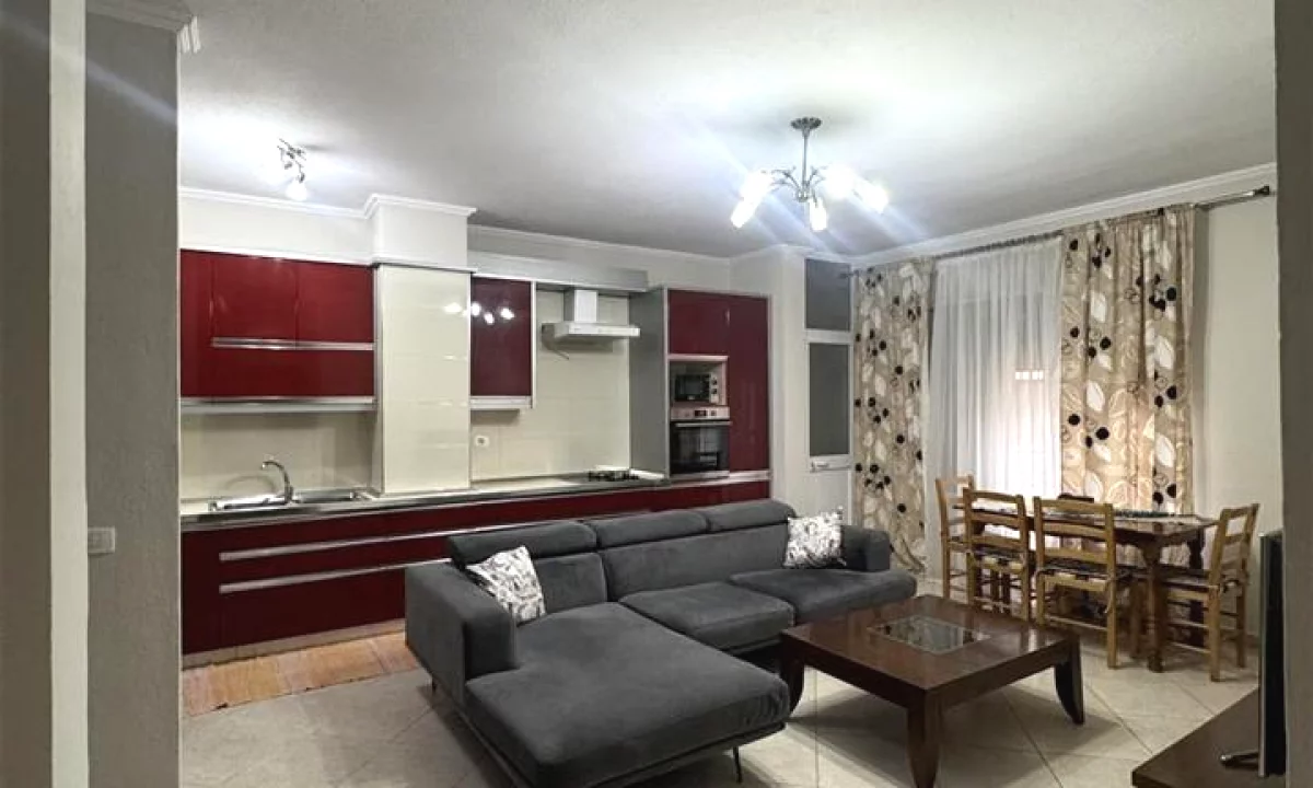 Shtepi me qera Apartament ne Tirane, 2+1, Mobilimi E mobiluar, Pagesa 600  Euro.