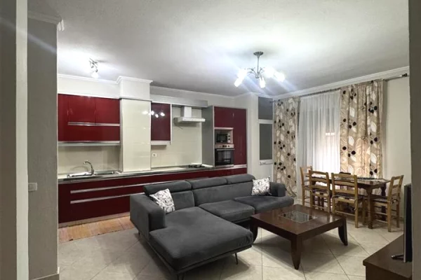 JEPET ME QIRA 2+1+1 KODRA E DIELLIT 600 MIJE LEKE