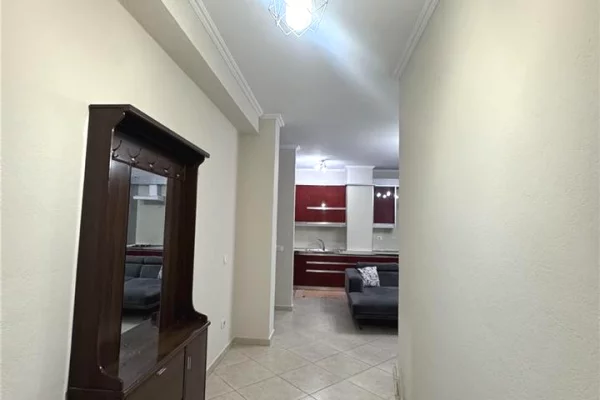 Shtepi me qera Apartament ne Tirane, 2+1, Mobilimi E mobiluar, Pagesa 600  Euro.