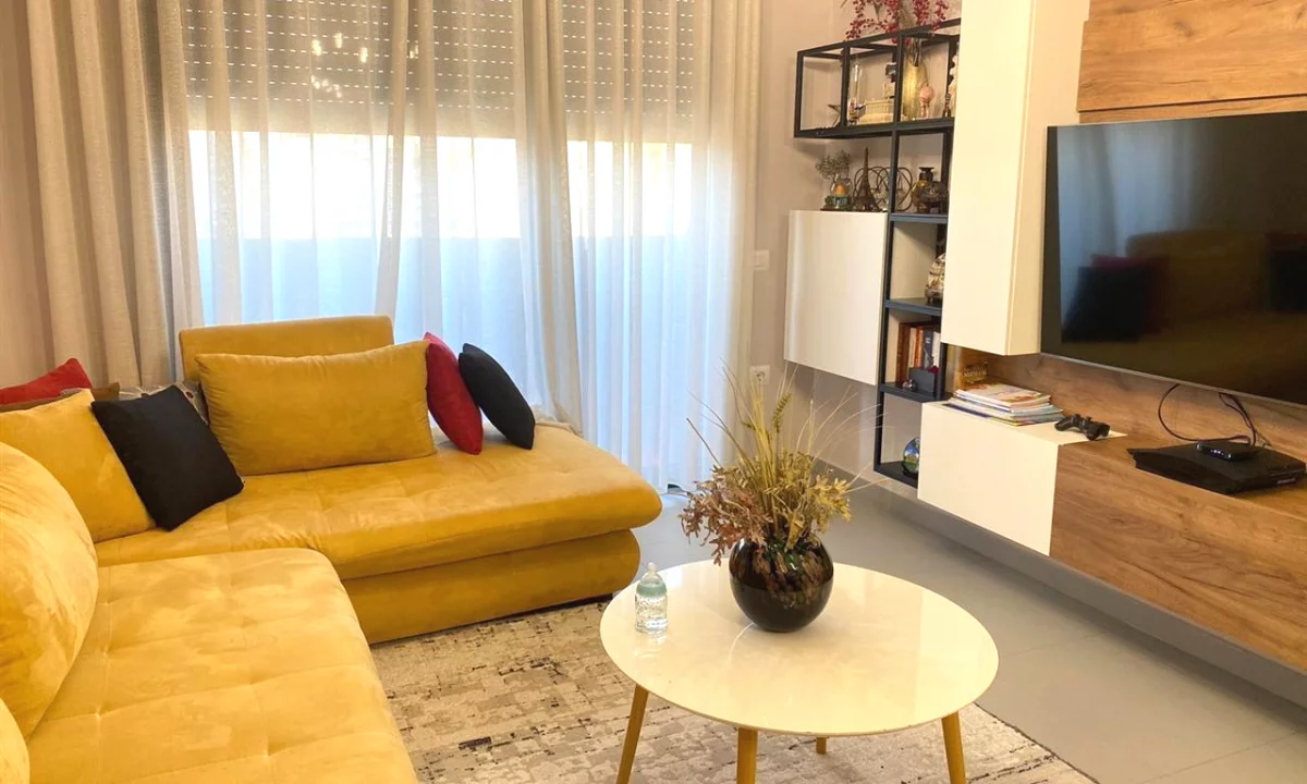 Shtepi me qera Apartament ne Tirane, 1+1, Mobilimi E mobiluar, Pagesa 900  Euro.