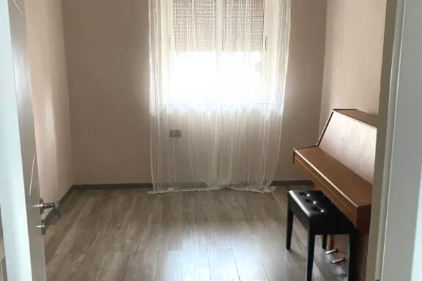 Jepet me qira 2+1+1 XHAMLLIKU 55.000 leke