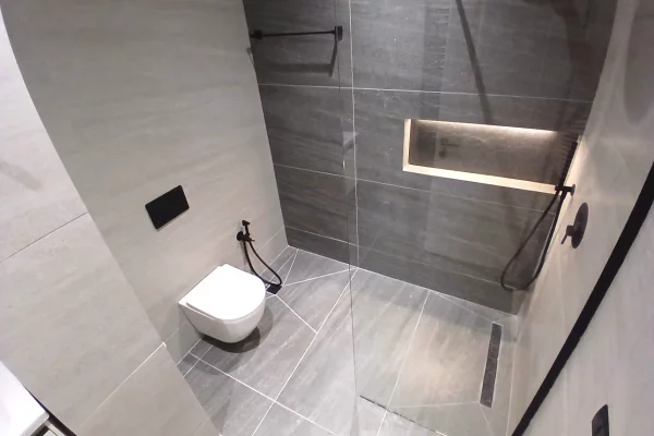 Shtepi me qera Apartament ne Tirane, 3+1, Mobilimi E mobiluar, Pagesa 1,200  Euro.