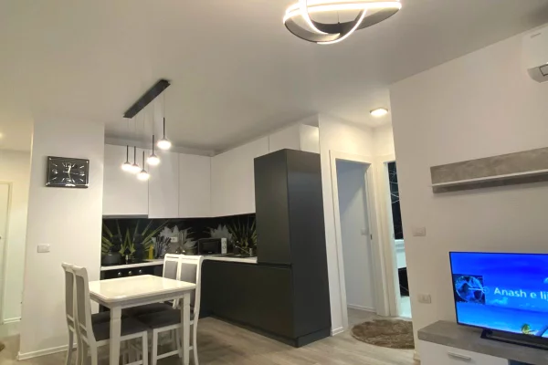 Shtepi me qera Apartament ne Tirane, 2+1, Mobilimi E mobiluar, Pagesa 800  Euro.