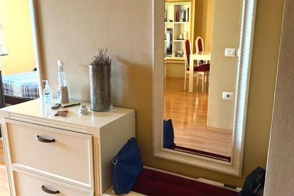 Shtepi me qera 1+1 ne Tirane - 45,000 Leke