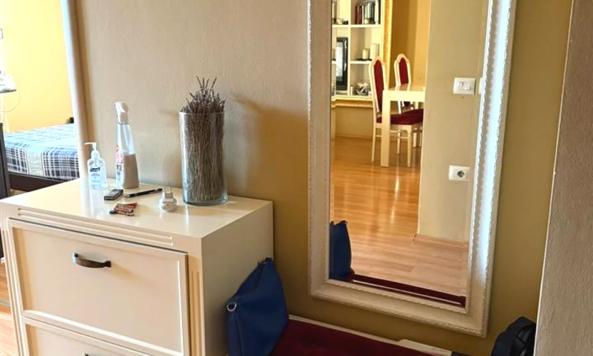 Shtepi me qera Apartament ne Tirane, 1+1, Mobilimi E mobiluar, Pagesa 45,000  Leke.