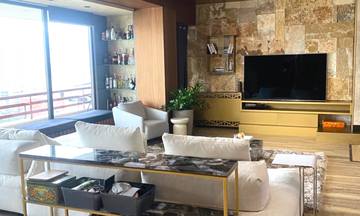 Shtepi me qera Apartament ne Tirane, 3+1, Mobilimi E mobiluar, Pagesa 1,700  Euro.