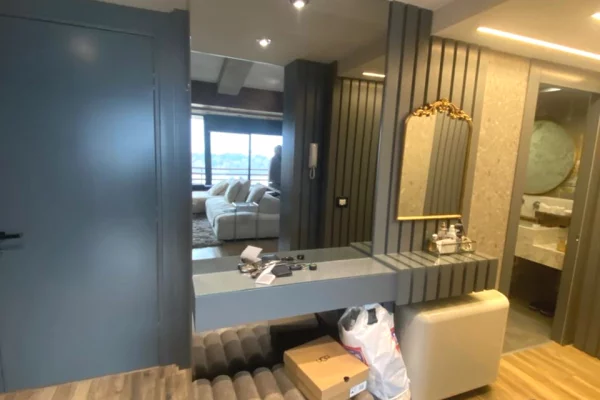 Shtepi me qera Apartament ne Tirane, 3+1, Mobilimi E mobiluar, Pagesa 1,700  Euro.