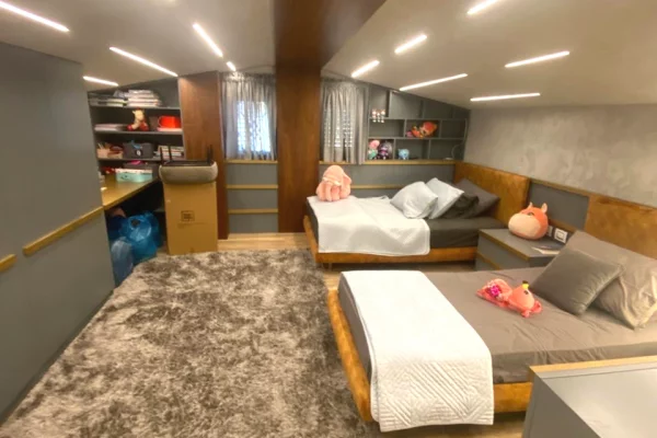 Shtepi me qera Apartament ne Tirane, 3+1, Mobilimi E mobiluar, Pagesa 1,700  Euro.