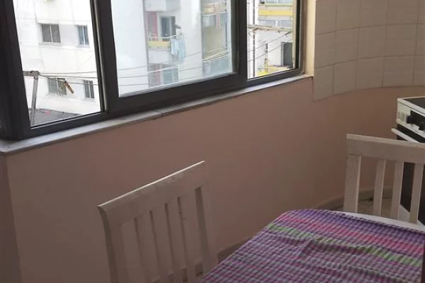 JEPET ME QIRA 2+1+1 TEK PALLATI ME SHIGJETA 500 MIJE LEKE