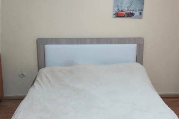 Shtepi me qera Apartament ne Tirane, 2+1, Mobilimi E mobiluar, Pagesa 50,000  Leke.