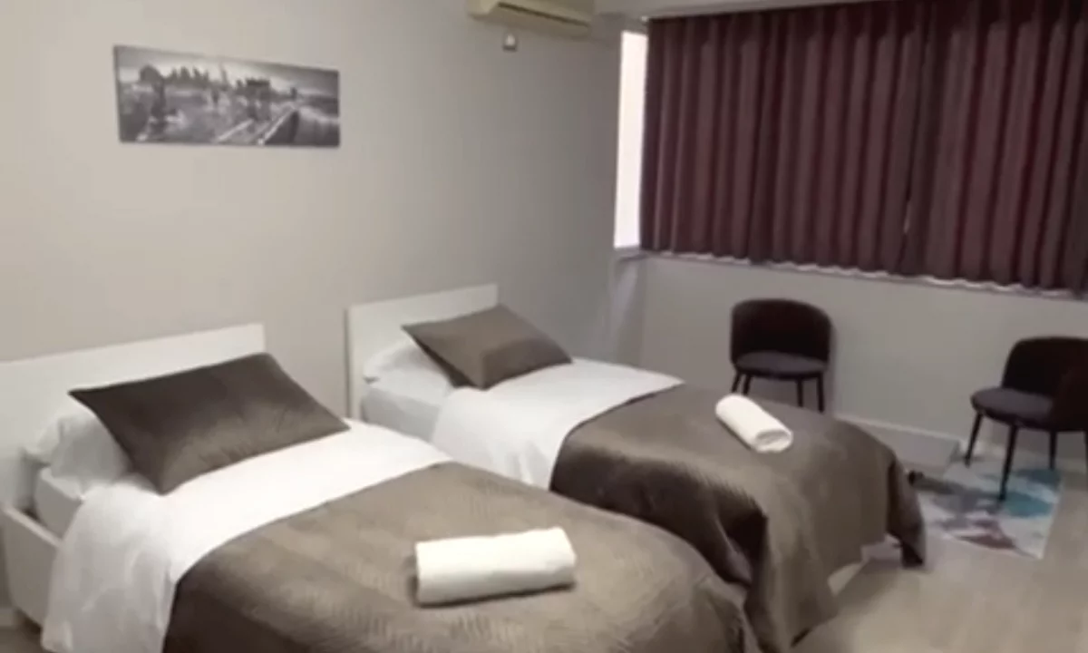 Shtepi me qera Apartament ne Tirane, 2+1, Mobilimi E mobiluar, Pagesa 52,000  Leke.