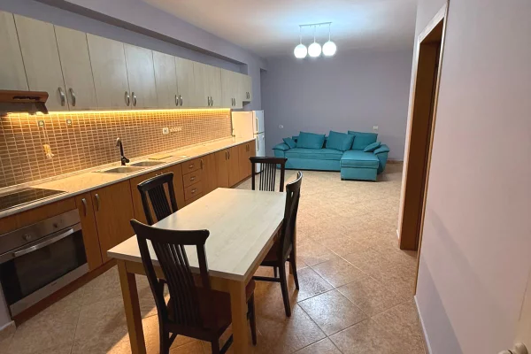 Jepet me qira 2+1 te Brryli  500 mije leke