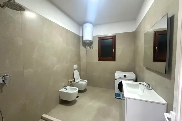 Shtepi me qera Apartament ne Tirane, 2+1, Mobilimi E mobiluar, Pagesa 500  Euro.