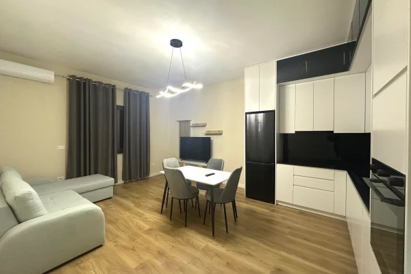Shtepi me qera Apartament ne Tirane, 2+1, Mobilimi E mobiluar, Pagesa 500  Euro.