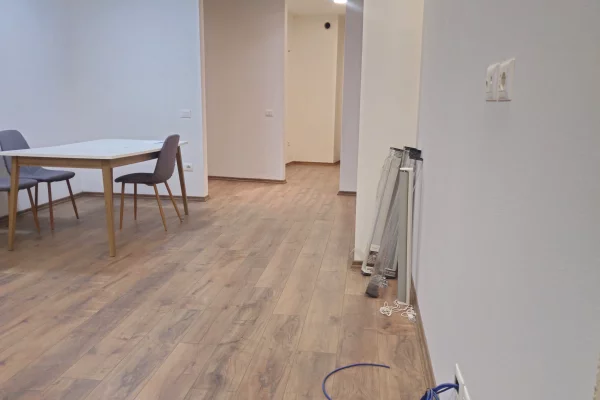 Apartment for rent in Tirana 2+1, Emty