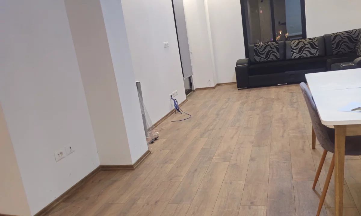 Apartment for rent in Tirana 2+1, Emty