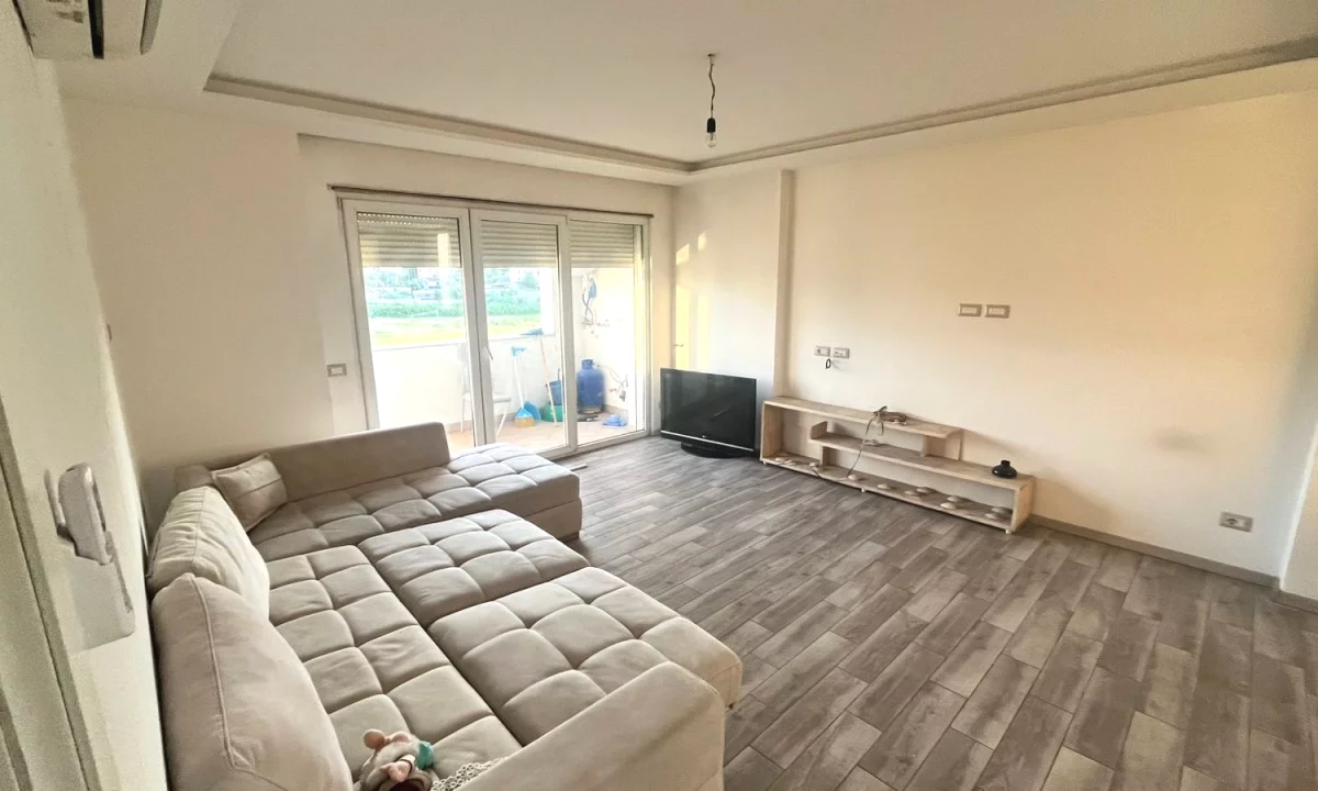 Shtepi me qera Apartament ne Tirane, 2+1, Mobilimi E mobiluar, Pagesa 55,000  Leke.