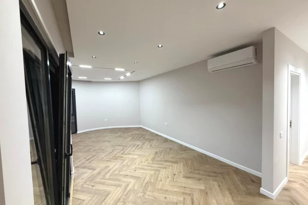 Shtepi me qera 2+1 ne Tirane - 1,000 Euro