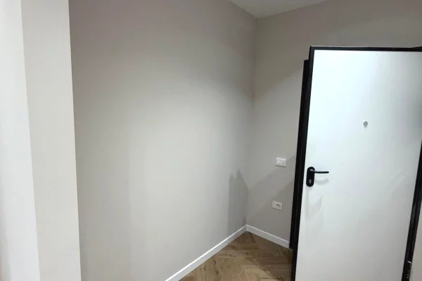 Shtepi me qera Apartament ne Tirane, 2+1, Mobilimi Bosh, pa mobiluar, Pagesa 1,000  Euro.