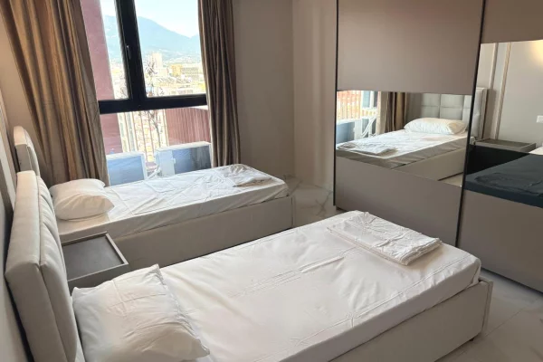 Shtepi me qera Apartament ne Tirane, 3+1, Mobilimi E mobiluar, Pagesa 1,900  Euro.