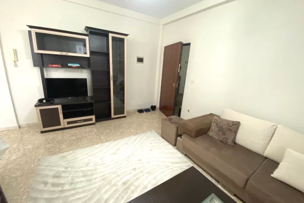 Shtepi me qera Apartament ne Tirane, 1+1, Mobilimi E mobiluar, Pagesa 55,000  Leke.