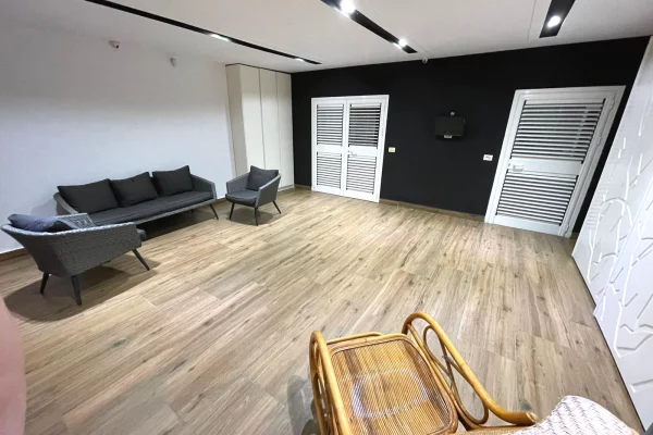 Shtepi me qera Apartament ne Tirane, 2+1, Mobilimi E mobiluar, Pagesa 1,000  Euro.