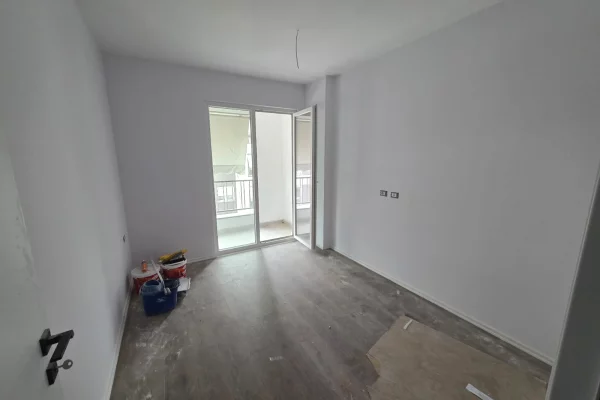 Apartment for rent in Tirana 2+1, Emty