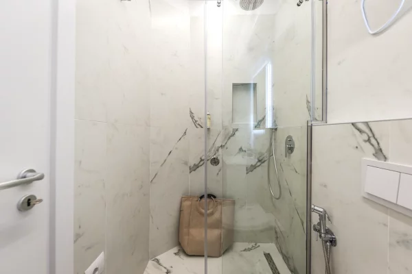 Appartamento in affitto a Tirana 1+1, Arredato