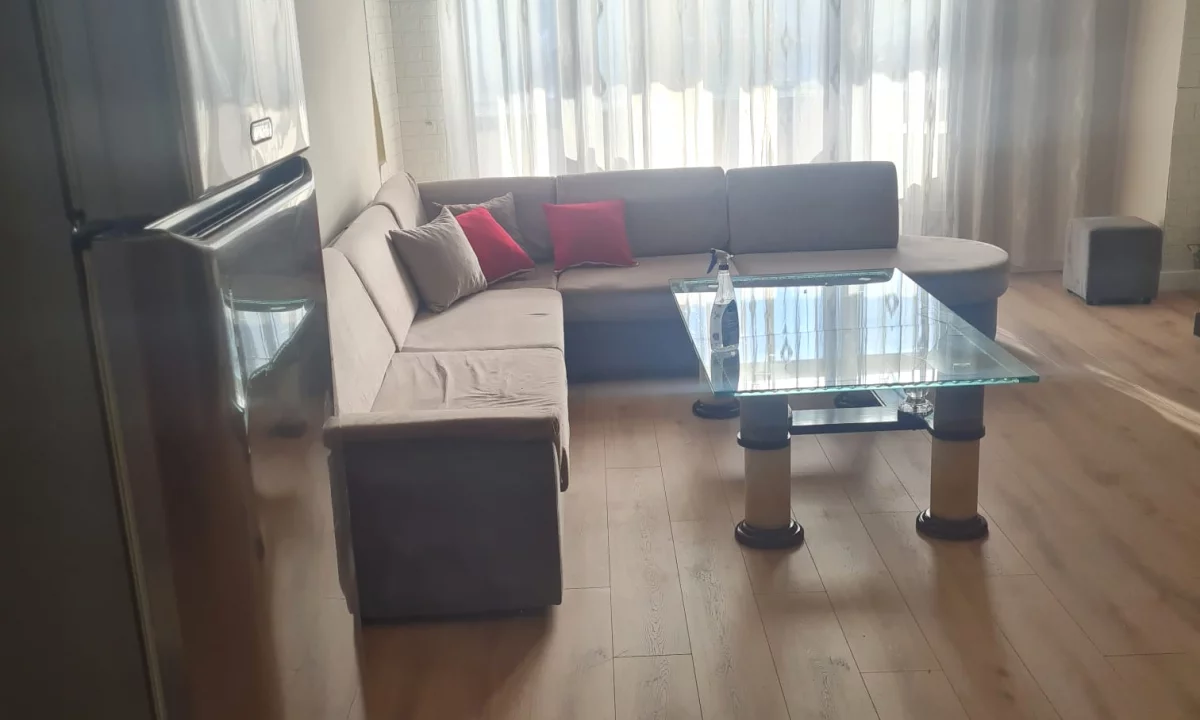 Shtepi me qera Apartament ne Tirane, 2+1, Mobilimi E mobiluar, Pagesa 70,000  Leke.