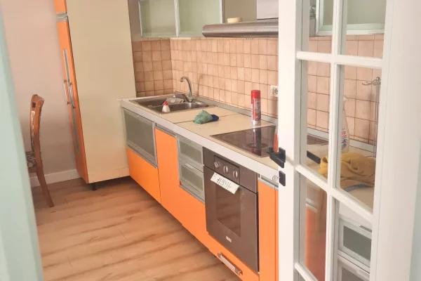 Shtepi me qera Apartament ne Tirane, 2+1, Mobilimi E mobiluar, Pagesa 70,000  Leke.