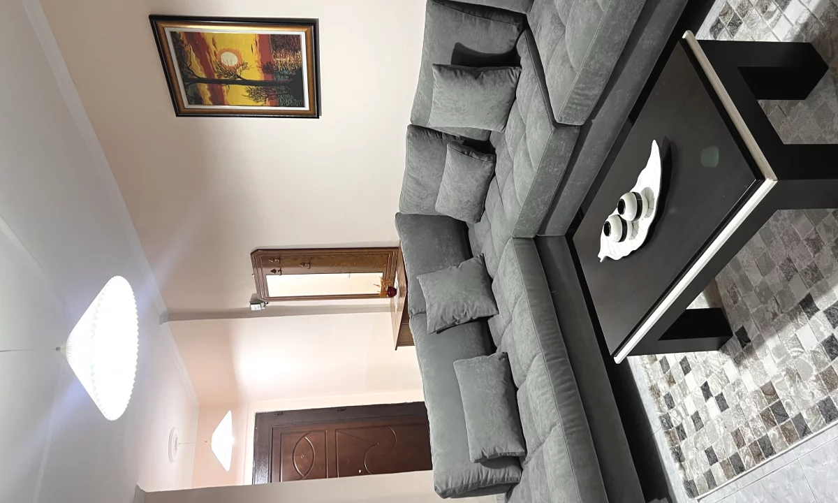 Shtepi me qera Apartament ne Tirane, 2+1, Mobilimi E mobiluar, Pagesa 55,000  Leke.