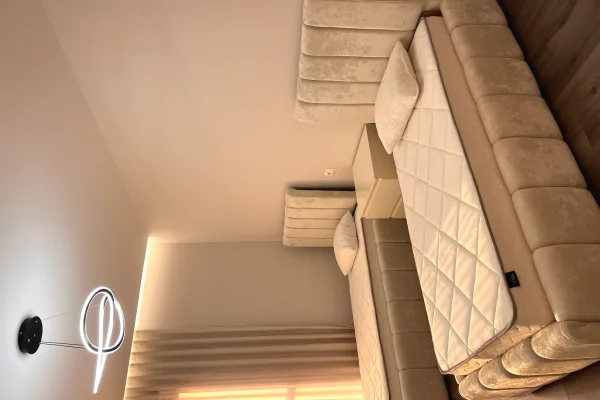 Shtepi me qera Apartament ne Tirane, 2+1, Mobilimi E mobiluar, Pagesa 90,000  Leke.