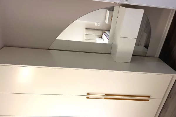 Shtepi me qera Apartament ne Tirane, 2+1, Mobilimi E mobiluar, Pagesa 90,000  Leke.