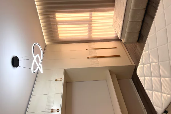 Shtepi me qera Apartament ne Tirane, 2+1, Mobilimi E mobiluar, Pagesa 90,000  Leke.