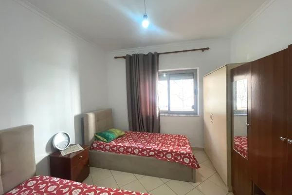 Shtepi me qera Apartament ne Tirane, 2+1, Mobilimi E mobiluar, Pagesa 50,000  Leke.
