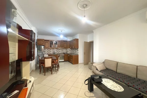 Shtepi me qera Apartament ne Tirane, 2+1, Mobilimi E mobiluar, Pagesa 50,000  Leke.