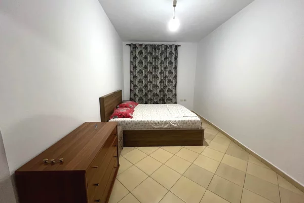 Shtepi me qera Apartament ne Tirane, 2+1, Mobilimi E mobiluar, Pagesa 40,000  Leke.