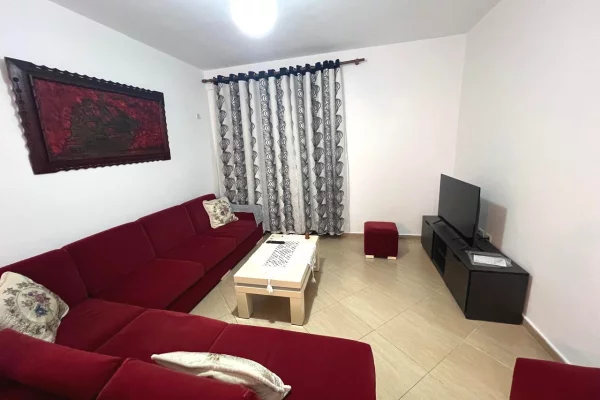 Jepet me qira 2+1+2 YZBERISHT TE RRETHI 40.000 leke