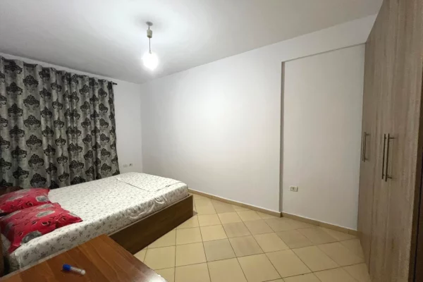 Shtepi me qera Apartament ne Tirane, 2+1, Mobilimi E mobiluar, Pagesa 40,000  Leke.
